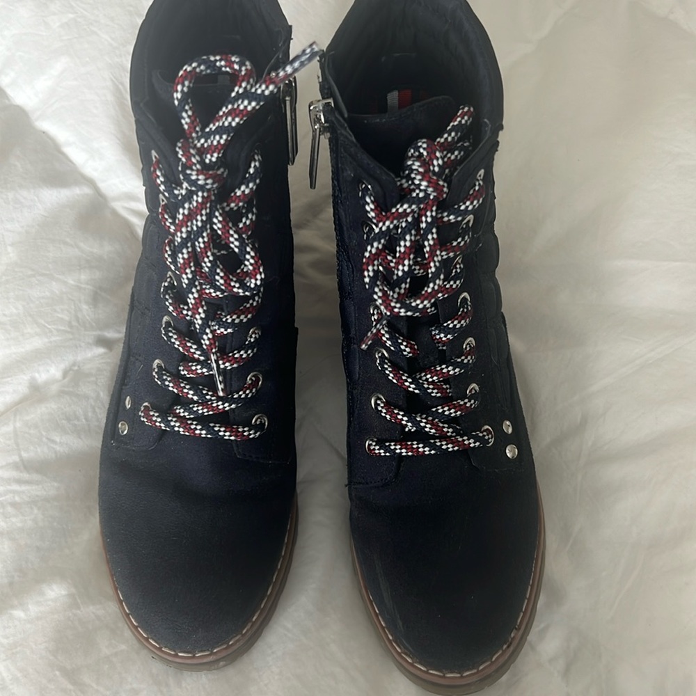 Tommy Hilfiger ankle boots size 6.